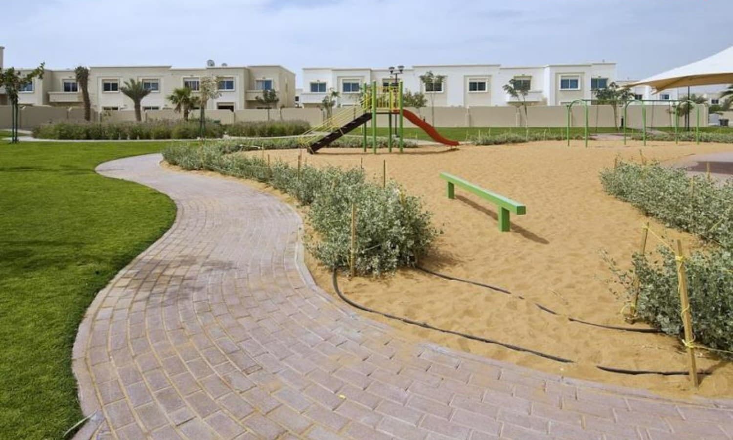 Al Reef Villas gallery 2